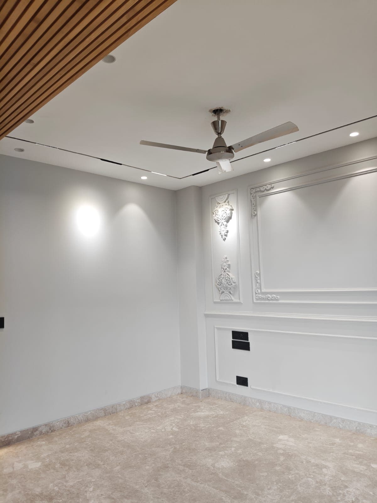 4BHK+STUDY +SQ  NIRVANA COUNTRY SALE
