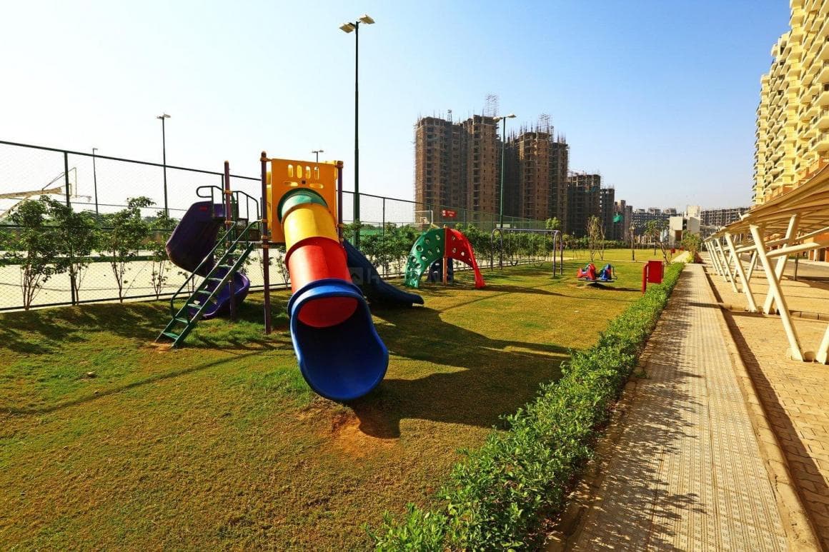 4bhk Apt for sale Piedmont Takshila Heights