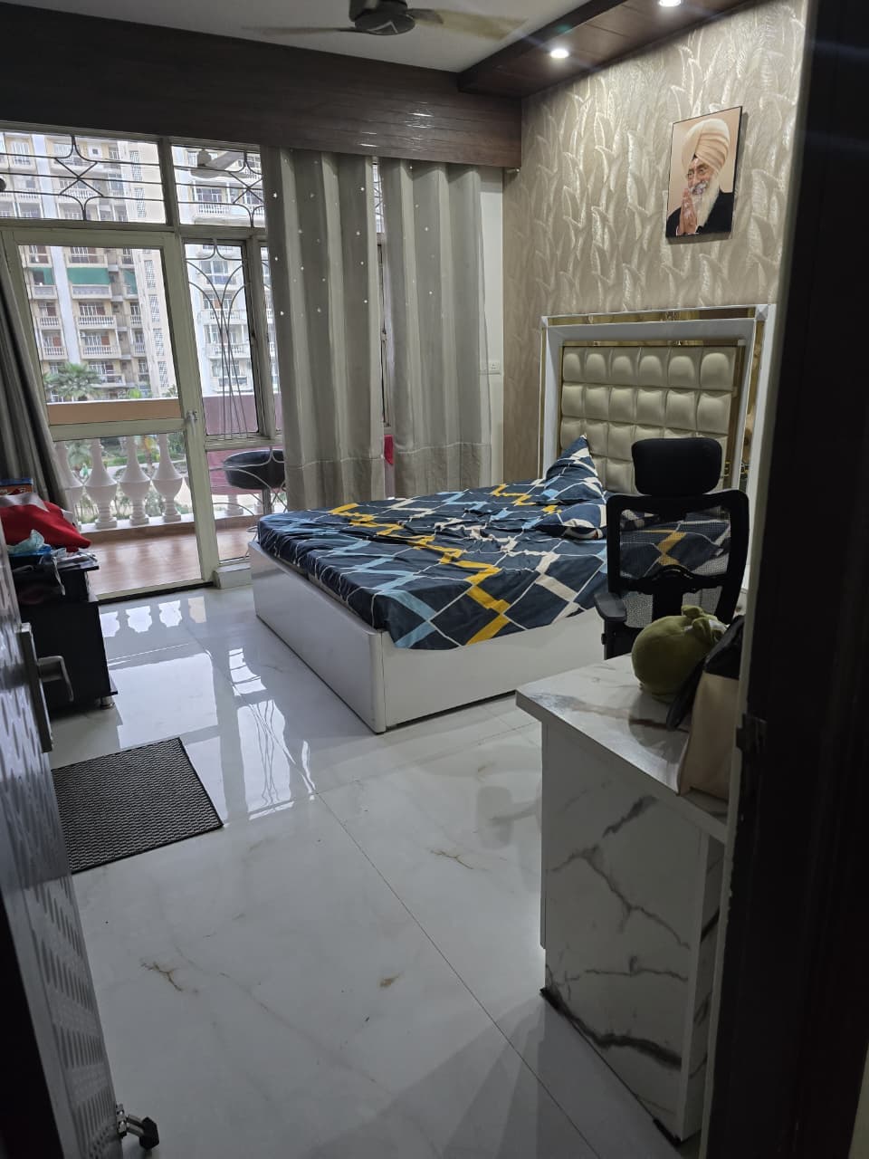 3 bhk Residential Flat in Parashvnath Green Villey