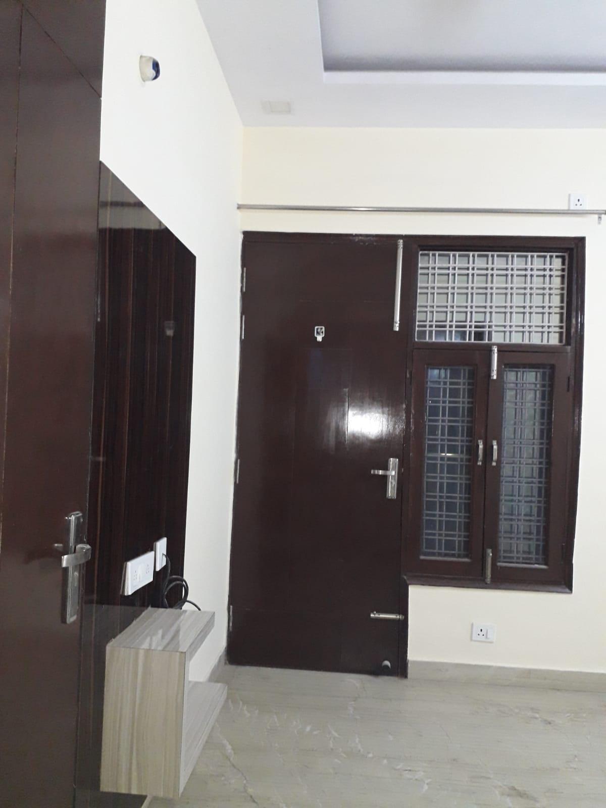 3bhk builder Floor Sec 45 on Sale