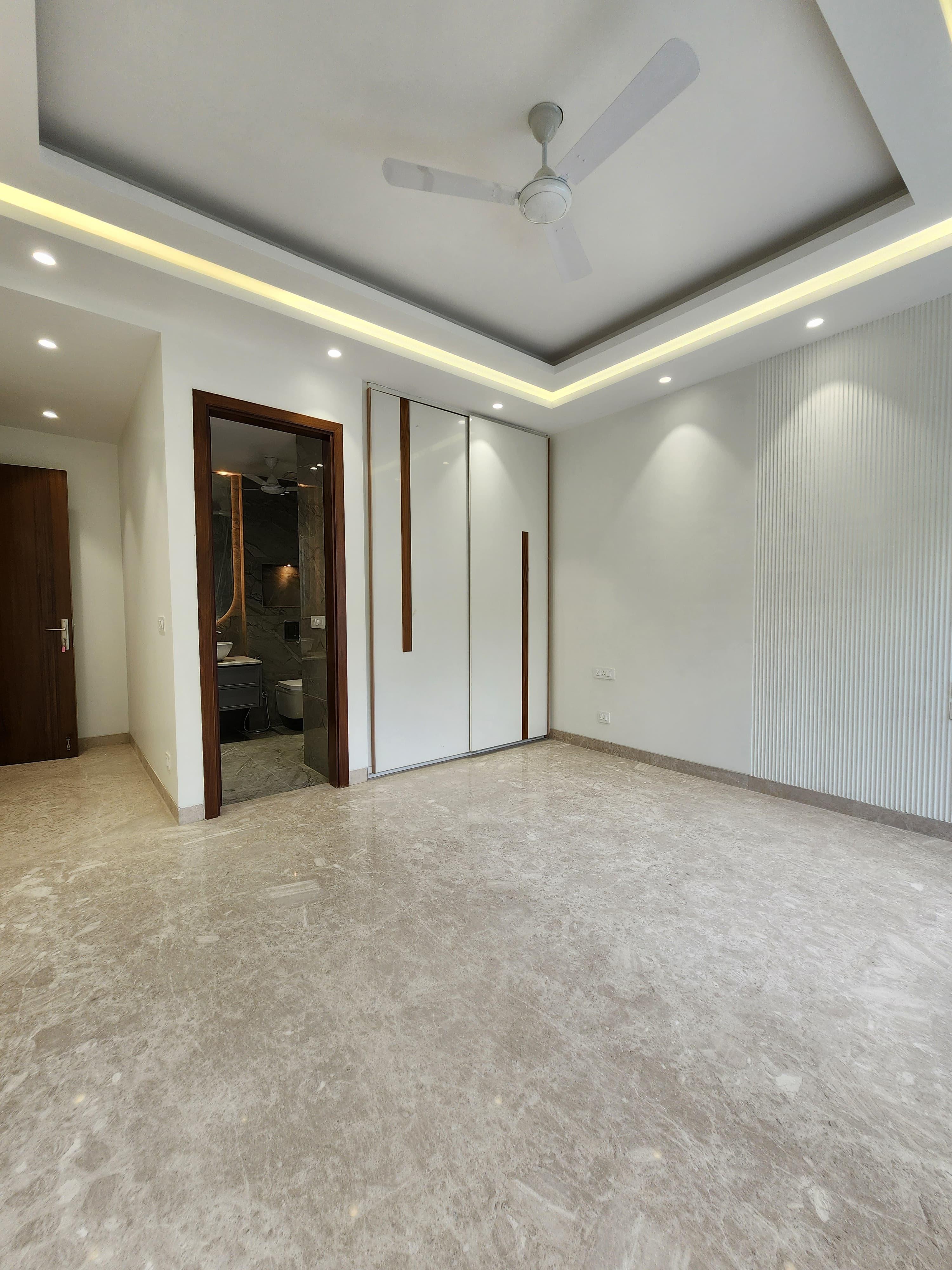 3bhk brand new builder Floor Sale in Sushant Lok-1