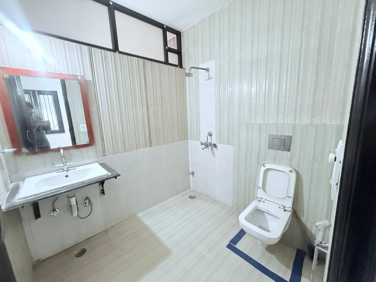 3BHK semi furnished